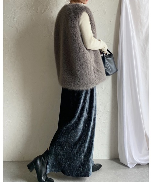 She's Closet(シーズクローゼット)の「Iラインハイウエスト光沢ベロアロングプリーツスカート(スカート・レディース・ブラウン/アイボリー/チャコールグレー・FREE)」の15枚目の写真