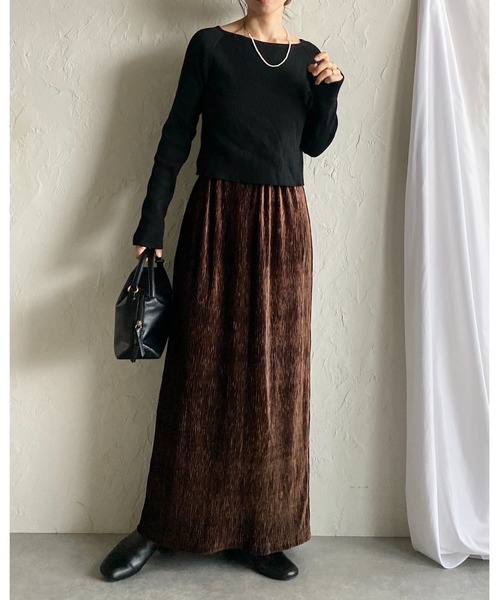 She's Closet(シーズクローゼット)の「Iラインハイウエスト光沢ベロアロングプリーツスカート(スカート・レディース・ブラウン/アイボリー/チャコールグレー・FREE)」の17枚目の写真