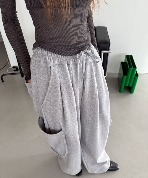 4INT.(フォイント)の「【UNISEX】カーゴ ストリング スウェット ワイド パンツ(カーゴパンツ・レディース・ライトグレー/ブラック/カーキ/グレー・FREE)」の18枚目の写真