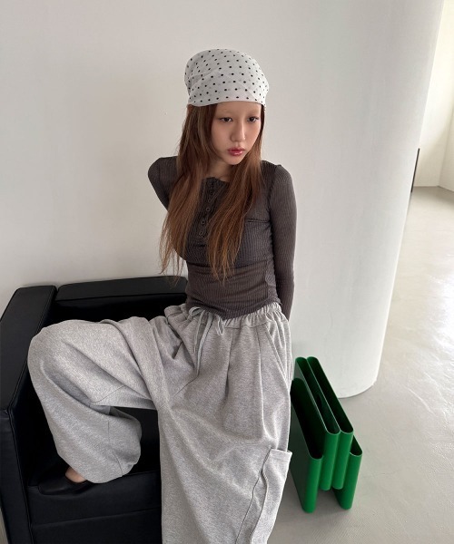 4INT.(フォイント)の「【UNISEX】カーゴ ストリング スウェット ワイド パンツ(カーゴパンツ・レディース・ライトグレー/ブラック/カーキ/グレー・FREE)」の19枚目の写真