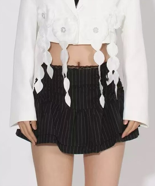 STAY MOTION（ステイモーション）の「【WEB限定】ストライプ柄レースデザイン2段フリルミニスカート［韓国ファッション ガーリー］（スカート・レディース・チャコールグレー/ブラック・S/M）」の2枚目の写真