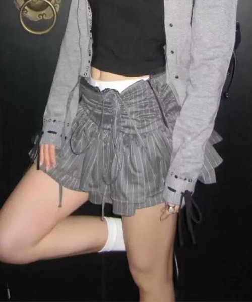 STAY MOTION（ステイモーション）の「【WEB限定】ストライプ柄レースデザイン2段フリルミニスカート［韓国ファッション ガーリー］（スカート・レディース・チャコールグレー/ブラック・S/M）」の12枚目の写真