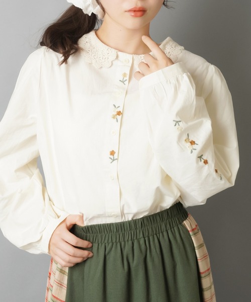 SPINNS(スピンズ)の「刺繍入り長袖ブラウス/襟レース/NEO森ガール/ボタンコア(シャツ/ブラウス・レディース・オフホワイト/グレー/ベージュ・ONESIZE)」の18枚目の写真