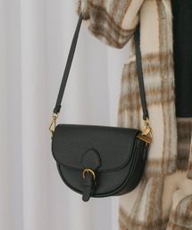 Olu. | ラウンドフラップバッグ(ショルダーバッグ)