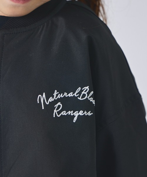 pairmanon（ペアマノン）の「ユニセックス バックフラワー刺繍 MA-1（MA-1・キッズ・ブラック/ブラウン・100/110/120/130/140/150/90）」の21枚目の写真