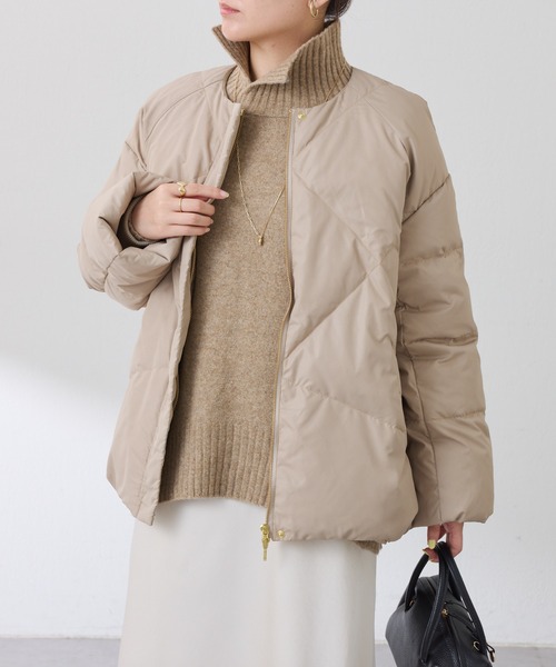 COLLAGE GALLARDAGALANTE（コラージュガリャルダガランテ）の「ライトエンボスノーカラーダウン（ダウンジャケット/コート・レディース・オフホワイト/ネイビー/ベージュ・FREE）」の14枚目の写真