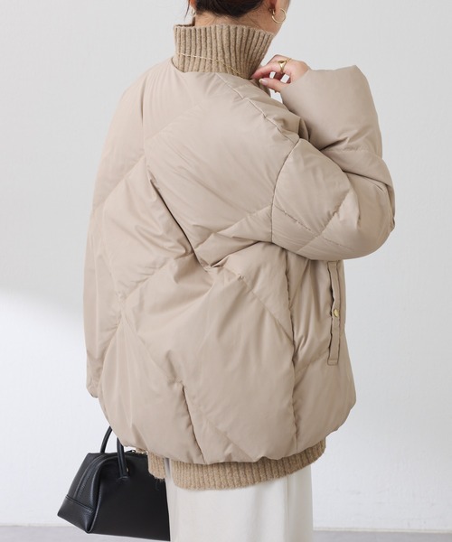 COLLAGE GALLARDAGALANTE（コラージュガリャルダガランテ）の「ライトエンボスノーカラーダウン（ダウンジャケット/コート・レディース・オフホワイト/ネイビー/ベージュ・FREE）」の17枚目の写真