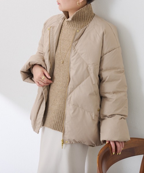 COLLAGE GALLARDAGALANTE（コラージュガリャルダガランテ）の「ライトエンボスノーカラーダウン（ダウンジャケット/コート・レディース・オフホワイト/ネイビー/ベージュ・FREE）」の19枚目の写真