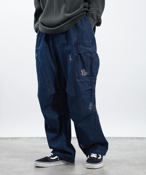 BAYFLOW(ベイフロー)の「落書き刺繍カーゴパンツ(その他パンツ・メンズ・その他1/カーキ/ブラック・LARGE/MEDIUM)」の3枚目の写真