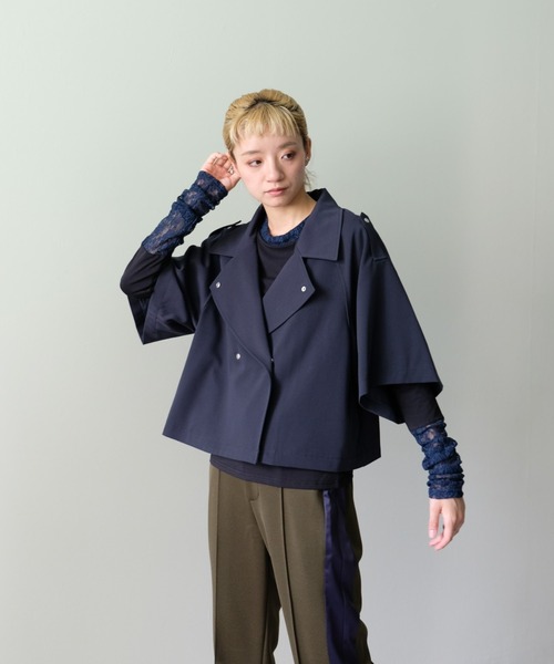 DOLLUPOOPS（ドールアップウップス）の「ケープライク2WAYカラーダブルジャケット（その他アウター・レディース・ダークネイビー/キャメル・38）」の15枚目の写真