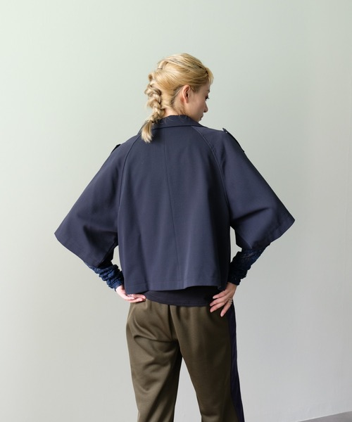 DOLLUPOOPS（ドールアップウップス）の「ケープライク2WAYカラーダブルジャケット（その他アウター・レディース・ダークネイビー/キャメル・38）」の17枚目の写真
