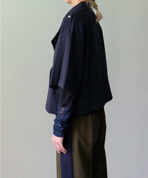 DOLLUPOOPS（ドールアップウップス）の「ケープライク2WAYカラーダブルジャケット（その他アウター・レディース・ダークネイビー/キャメル・38）」の19枚目の写真