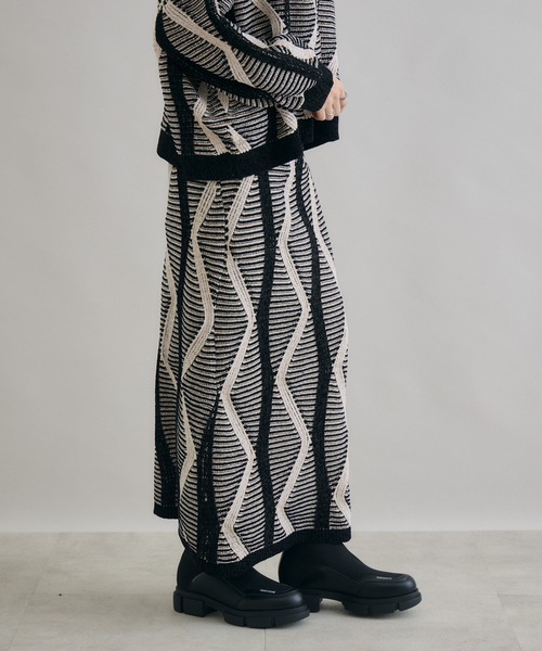 Paradise Picnic（パラダイスピクニック）の「モールヤーンウエーブジャガードスカート（スカート・レディース・ブラック/カーキ・FREE）」の13枚目の写真