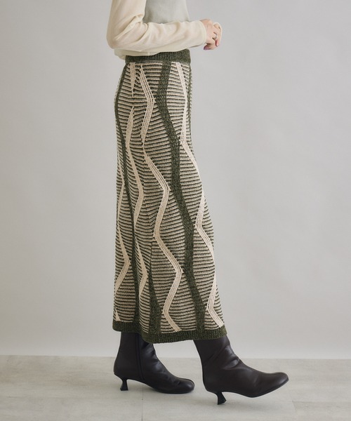 Paradise Picnic（パラダイスピクニック）の「モールヤーンウエーブジャガードスカート（スカート・レディース・ブラック/カーキ・FREE）」の11枚目の写真