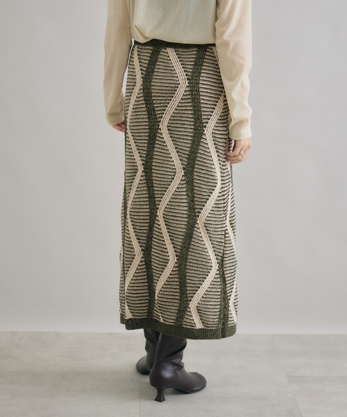 Paradise Picnic（パラダイスピクニック）の「モールヤーンウエーブジャガードスカート（スカート・レディース・ブラック/カーキ・FREE）」の3枚目の写真