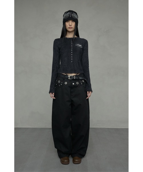 NIIER NOR(ニアノア)の「A'GEM/9 × .kom 『NIIER NOR/ニアノア』 EYELET FLUFFY CARDIGANS/アイレット フラッフィー カーディガン(カーディガン/ボレロ・レディース・アイボリー/ブラック・FREE)」の8枚目の写真