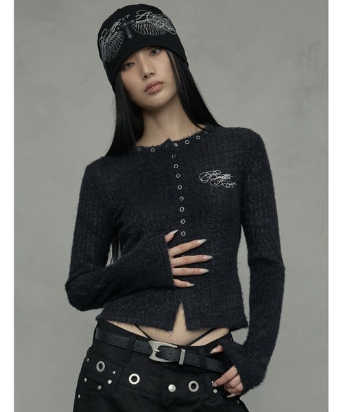 NIIER NOR(ニアノア)の「A'GEM/9 × .kom 『NIIER NOR/ニアノア』 EYELET FLUFFY CARDIGANS/アイレット フラッフィー カーディガン(カーディガン/ボレロ・レディース・アイボリー/ブラック・FREE)」の7枚目の写真