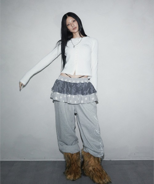 NIIER NOR(ニアノア)の「A'GEM/9 × .kom 『NIIER NOR/ニアノア』 EYELET FLUFFY CARDIGANS/アイレット フラッフィー カーディガン(カーディガン/ボレロ・レディース・アイボリー/ブラック・FREE)」の3枚目の写真