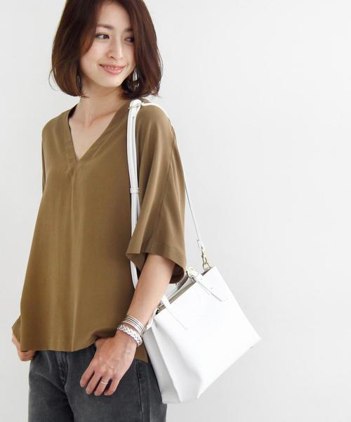 BEAUTY&YOUTH UNITED ARROWS(ビューティーアンドユースユナイテッドアローズ)の「【2WAY】BY∵ ベルトハンドルトート ◆(トートバッグ・レディース・ホワイト/ネイビー/ライトピンク/ベージュ/レッド/ワインレッド/ブラック/グレー・フリ-)」の21枚目の写真