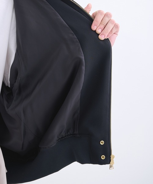 CULLNI(クルニ)の「【CULLNI】別注 MA-1(ブルゾン・メンズ・ブラック/ブラック系その他2/ベージュ・1/2)」の15枚目の写真