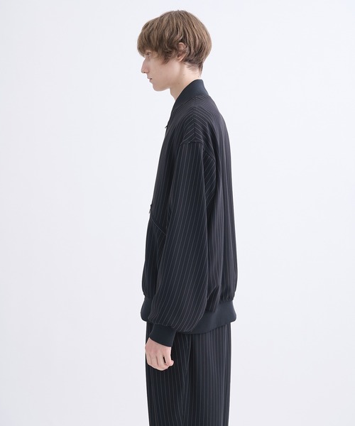 CULLNI(クルニ)の「【CULLNI】別注 MA-1(ブルゾン・メンズ・ブラック/ブラック系その他2/ベージュ・1/2)」の6枚目の写真