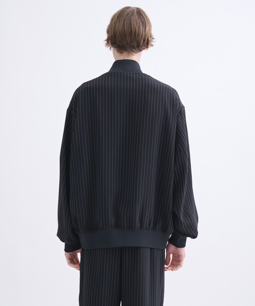 CULLNI(クルニ)の「【CULLNI】別注 MA-1(ブルゾン・メンズ・ブラック/ブラック系その他2/ベージュ・1/2)」の7枚目の写真