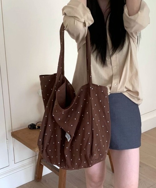 mebole(メボレ)の「Simple dot tote bag(トートバッグ・レディース・ネイビー/ホワイト/ブラウン/レッド・FREE)」の16枚目の写真