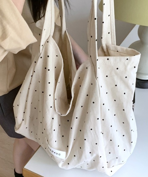 mebole(メボレ)の「Simple dot tote bag(トートバッグ・レディース・ネイビー/ホワイト/ブラウン/レッド・FREE)」の12枚目の写真