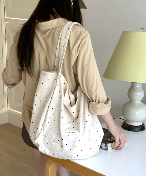 mebole(メボレ)の「Simple dot tote bag(トートバッグ・レディース・ネイビー/ホワイト/ブラウン/レッド・FREE)」の10枚目の写真