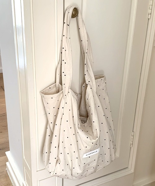 mebole(メボレ)の「Simple dot tote bag(トートバッグ・レディース・ネイビー/ホワイト/ブラウン/レッド・FREE)」の13枚目の写真