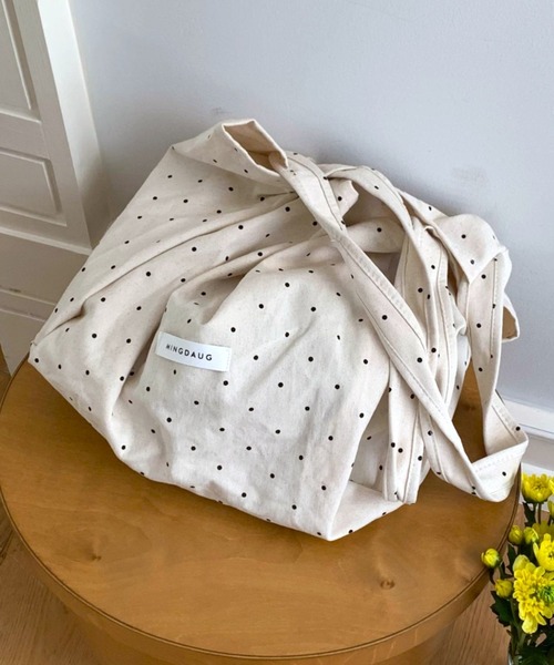 mebole(メボレ)の「Simple dot tote bag(トートバッグ・レディース・ネイビー/ホワイト/ブラウン/レッド・FREE)」の14枚目の写真