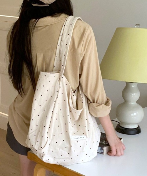 mebole(メボレ)の「Simple dot tote bag(トートバッグ・レディース・ネイビー/ホワイト/ブラウン/レッド・FREE)」の11枚目の写真