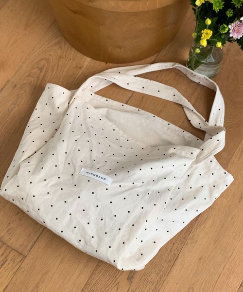 mebole(メボレ)の「Simple dot tote bag(トートバッグ・レディース・ネイビー/ホワイト/ブラウン/レッド・FREE)」の15枚目の写真