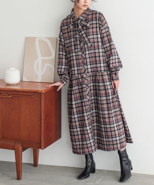 n'OrLABEL（ノアールレーベル）の「『ボウタイ付きチェックワンピース』（シャツワンピース・レディース・グレー/ブラウン・1/2）」の4枚目の写真