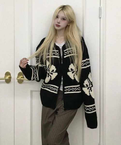 ROCKCAKE(ロックケーキ)の「Flower Cowichan Cardigan - Black/Black(カーディガン/ボレロ・レディース・その他・SMALL)」の22枚目の写真