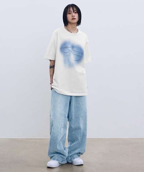 F.ILLUMINATE(フィルミネイト)の「ギャラクシーシンボルロゴTシャツ - ホワイト(Tシャツ/カットソー・レディース・その他・SMALL/MEDIUM/LARGE)」の4枚目の写真