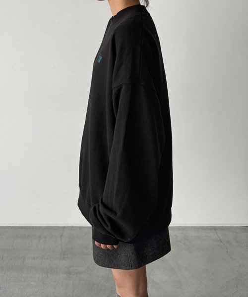 CANAL JEAN(キャナルジーン)の「Lakey Park オーバーサイズロゴトレーナー(スウェット・レディース・ブラック/ヘザーグレー・ONE SIZE)」の10枚目の写真