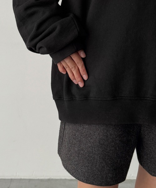 CANAL JEAN(キャナルジーン)の「Lakey Park オーバーサイズロゴトレーナー(スウェット・レディース・ブラック/ヘザーグレー・ONE SIZE)」の13枚目の写真