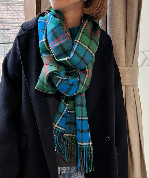 FRAMeWORK（フレームワーク）の「MAGNIBERG Queen Scarf（マフラー・レディース・キャメル/イエロー/ブルー系その他・FREE）」の2枚目の写真