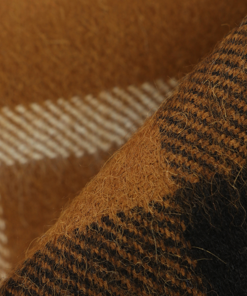 FRAMeWORK（フレームワーク）の「MAGNIBERG Queen Scarf（マフラー・レディース・キャメル/イエロー/ブルー系その他・FREE）」の12枚目の写真