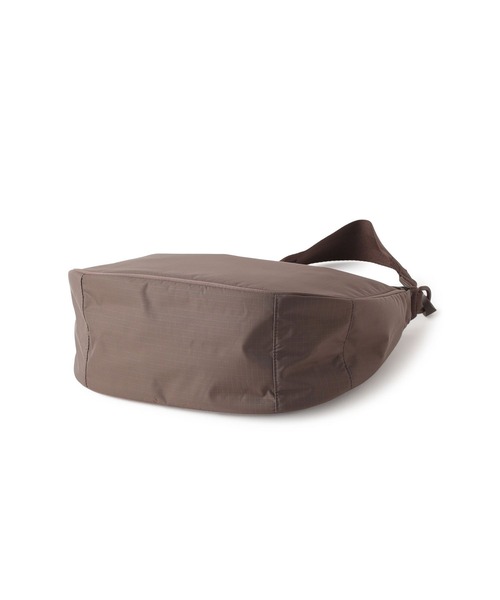 LeSportsac(レスポートサック)の「【LeSportsac for ADAM ET ROPE'】PH N/S CONV HOBO (SOLID)(ショルダーバッグ・レディース・ブラウン/ブラック・FREE)」の4枚目の写真