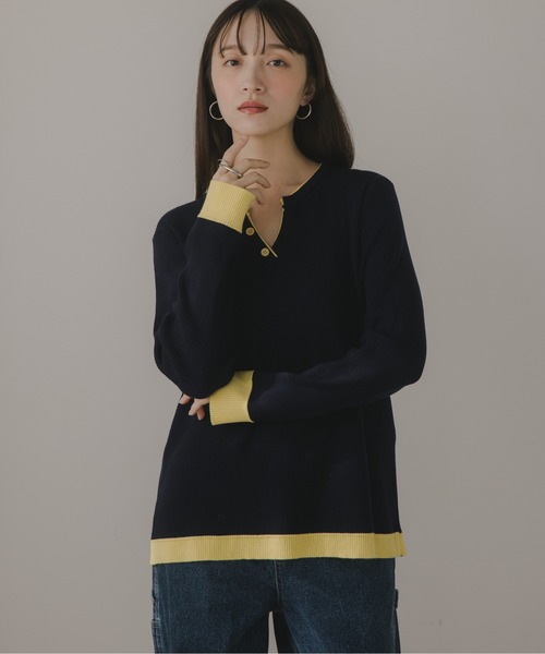 210nouve（トゥージュヌーブ）の「配色 キーネック リブニット（ニット/セーター・レディース・ブラウン/グレー/チャコールグレー/ネイビー・FREE）」の4枚目の写真