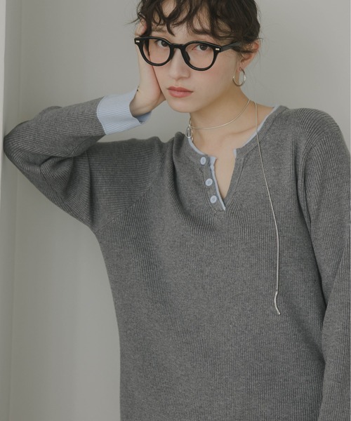 210nouve（トゥージュヌーブ）の「配色 キーネック リブニット（ニット/セーター・レディース・ブラウン/グレー/チャコールグレー/ネイビー・FREE）」の8枚目の写真