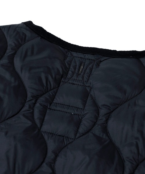 TAION(タイオン)の「TAION/タイオン MILITARY V-NECK W-ZIP DOWN VEST(SOFT SHELL)(ダウンベスト・メンズ・ブラック/セージグリーン・XX-LARGE/X-LARGE/LARGE)」の12枚目の写真