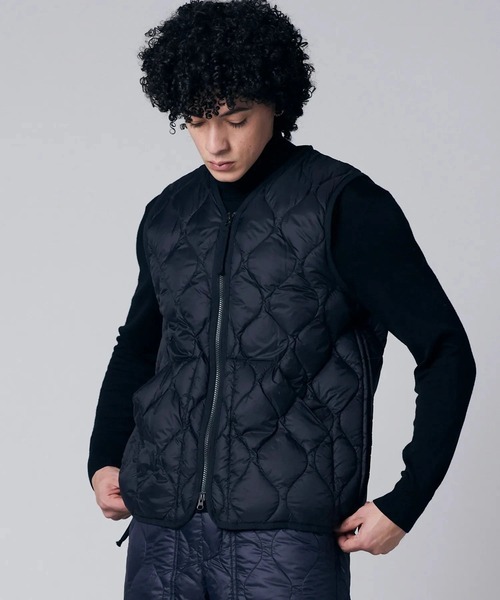 TAION(タイオン)の「TAION/タイオン MILITARY V-NECK W-ZIP DOWN VEST(SOFT SHELL)(ダウンベスト・メンズ・ブラック/セージグリーン・XX-LARGE/X-LARGE/LARGE)」の15枚目の写真