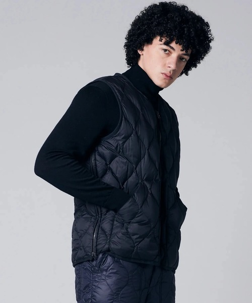 TAION(タイオン)の「TAION/タイオン MILITARY V-NECK W-ZIP DOWN VEST(SOFT SHELL)(ダウンベスト・メンズ・ブラック/セージグリーン・XX-LARGE/X-LARGE/LARGE)」の16枚目の写真