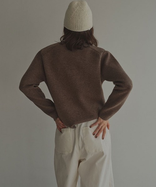 ETRE TOKYO(エトレトウキョウ)の「ショルダーパットダブルフェイスニットプルオーバー(ニット/セーター・レディース・ブラウン/オフホワイト・FREE)」の8枚目の写真