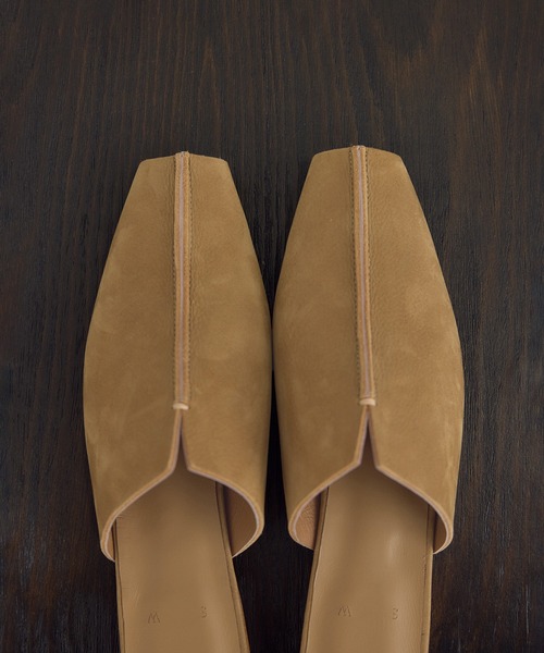 SALON adam et rope'(サロン アダム エ ロペ)の「【W S(ドゥーブル)】レザーフラットミュール(その他シューズ・レディース・キャメル/ブラック・38/37/36)」の5枚目の写真