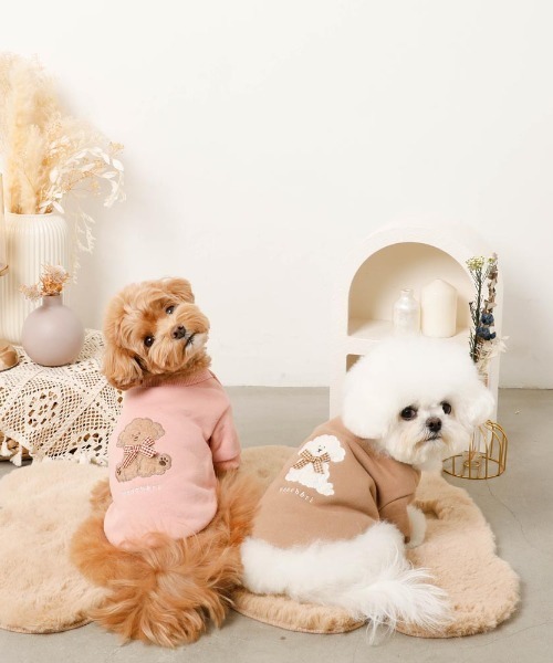 moncheri(モンシェリ)の「いぬさんもこもこ刺繍トップス(ペットウェア・レディース・グレー/ブラウン/ピンク・S/M/L/XL)」の8枚目の写真