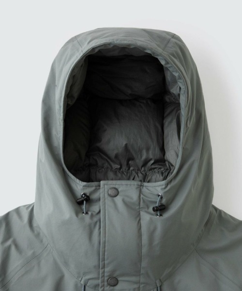 WILD THINGS(ワイルドシングス)の「WILD THINGS MAKALU JACKET(ワイルドシングス マカル ジャケット)(ダウンジャケット/コート・メンズ・グレー系/ブラック・MEDIUM/LARGE)」の5枚目の写真